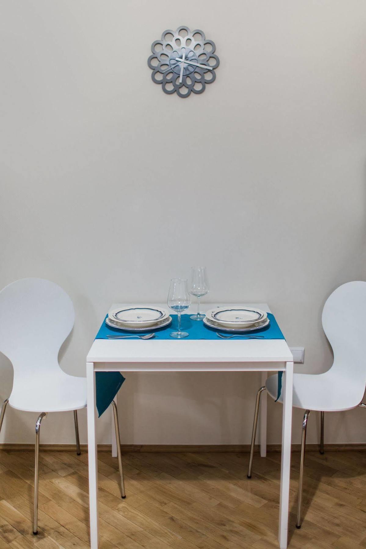 Szlak 11 - All In Apartments Краков Экстерьер фото