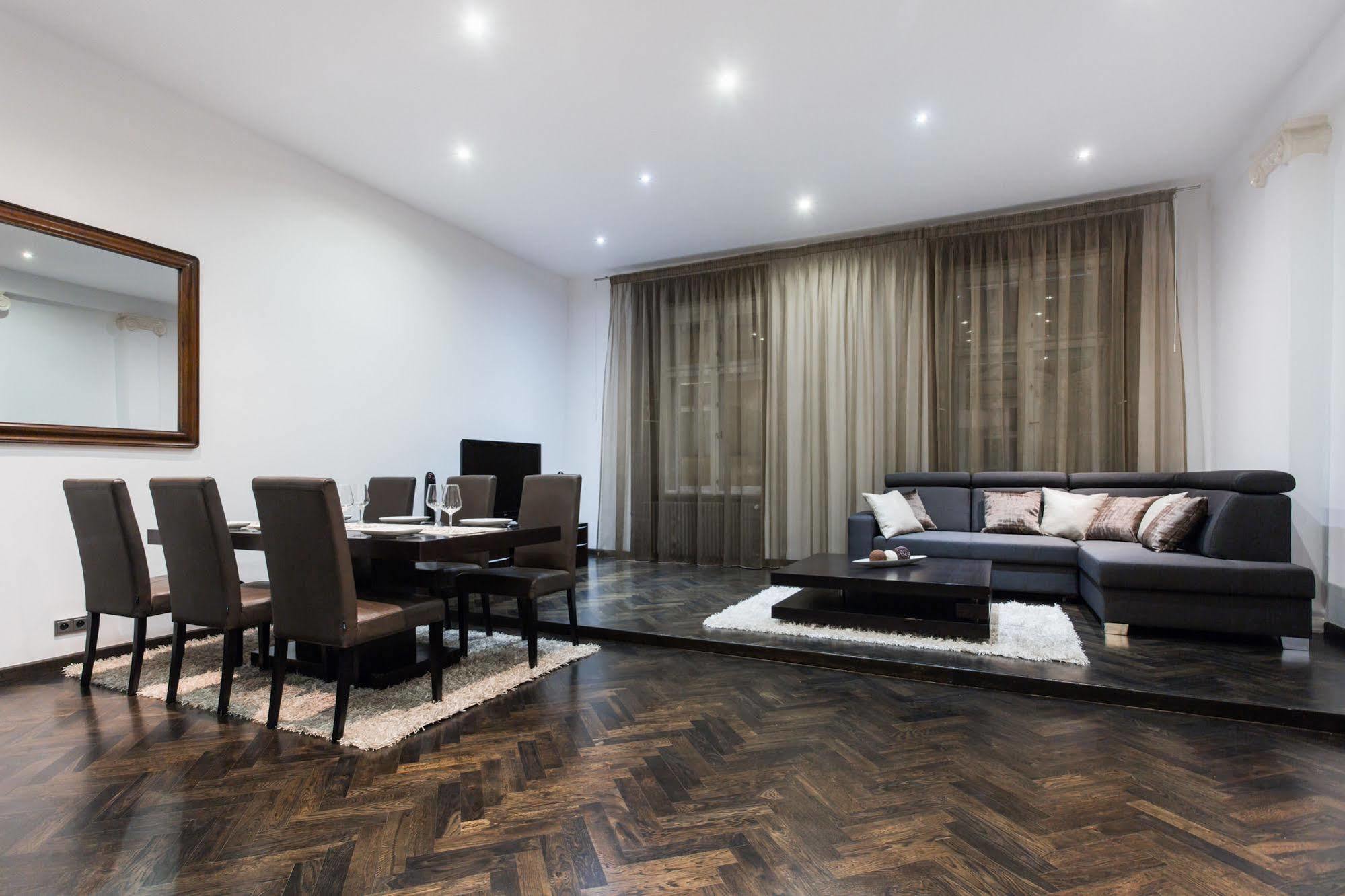 Szlak 11 - All In Apartments Краков Экстерьер фото